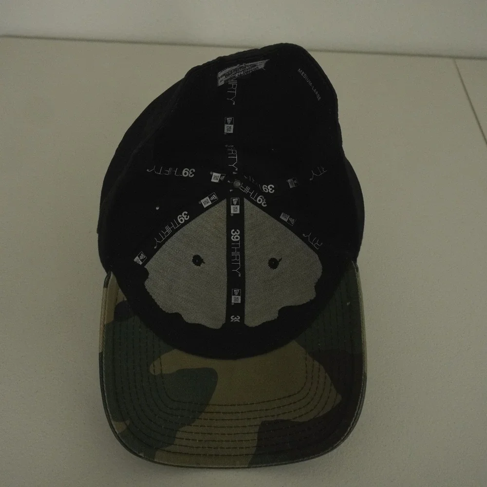 Oakley New Era 39THIRTY Stretch Fit Cap Mens M/L Camo Black Metal Logo